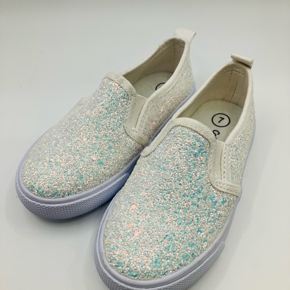 Cat & Jack Other - Cat & Jack Girls Iridescent Sparkly White Slip ons Boat Shoes-Gently Used Size 7